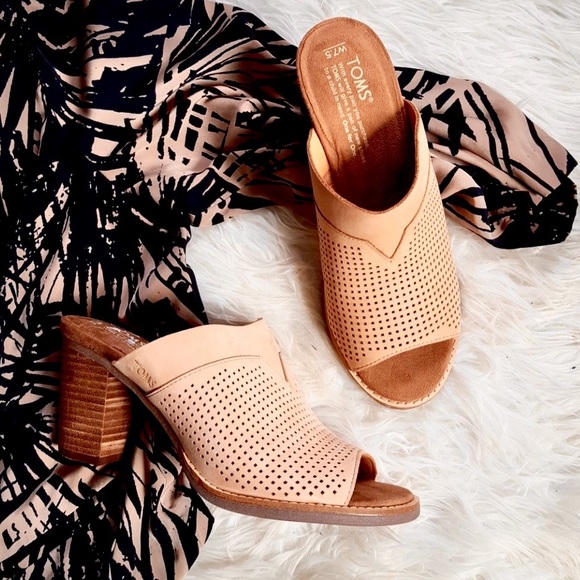 toms nude heels